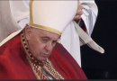 A San Pietro l’addio a Benedetto XVI, il Papa: ha elargito sapienza e delicatezza